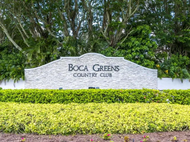 4-bedroom home for sale in Boca Raton - 19626 Sea Pines Way - MondialRealty