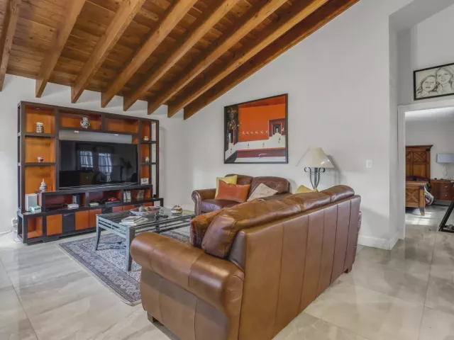 4-bedroom home for sale in Boca Raton - 19626 Sea Pines Way - MondialRealty