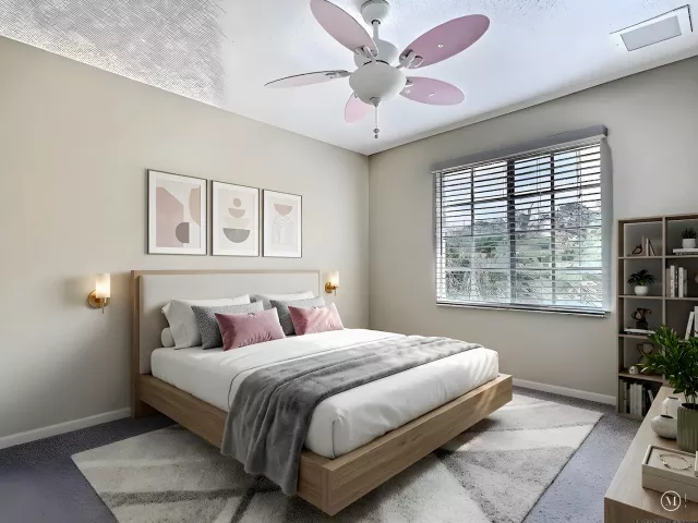 4-bedroom home for sale in West Palm Beach - 6427 Adriatic Way - MondialRealty