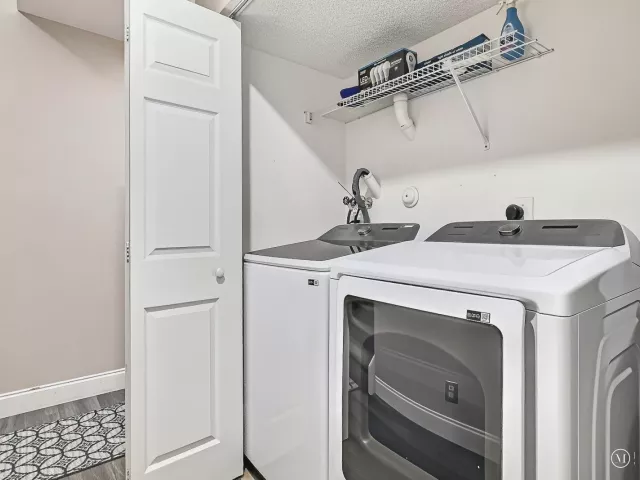 4-bedroom home for sale in West Palm Beach - 6427 Adriatic Way - MondialRealty