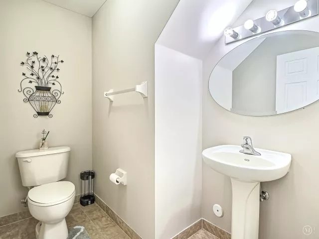4-bedroom home for sale in West Palm Beach - 6427 Adriatic Way - MondialRealty