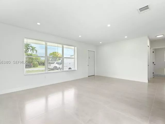 3-bedroom home for sale in Homestead - 1500 NW 11th St - MondialRealty