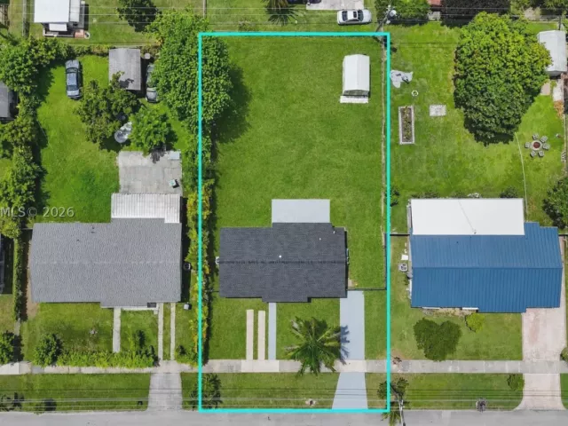 3-bedroom home for sale in Homestead - 1500 NW 11th St - MondialRealty