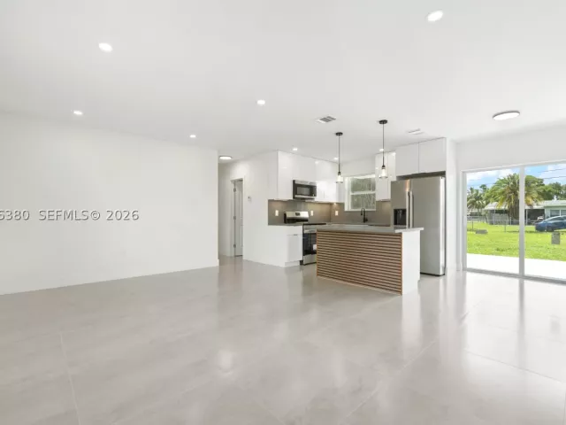 3-bedroom home for sale in Homestead - 1500 NW 11th St - MondialRealty