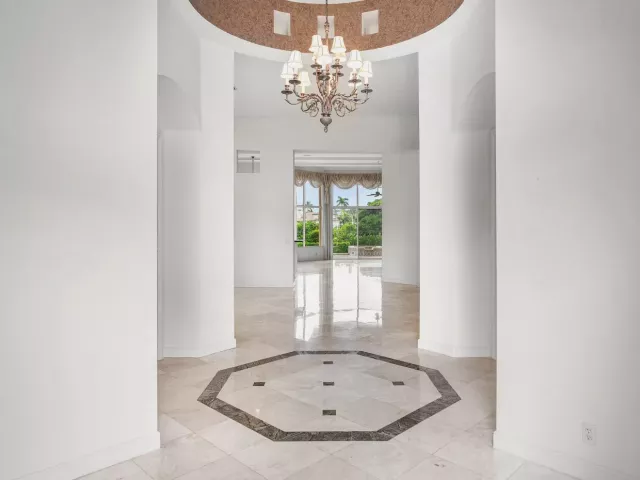 4-bedroom home for sale in Delray Beach - 7700 Bella Verde Way - MondialRealty