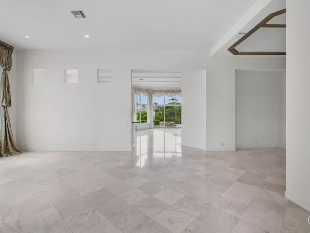 4-bedroom home for sale in Delray Beach - 7700 Bella Verde Way - MondialRealty