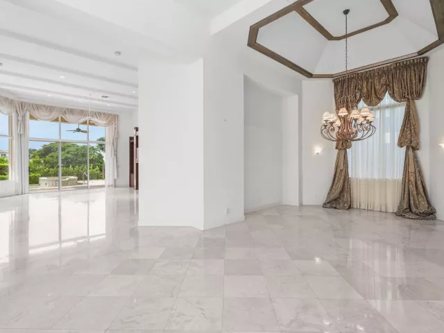 4-bedroom home for sale in Delray Beach - 7700 Bella Verde Way - MondialRealty