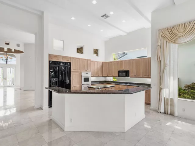 4-bedroom home for sale in Delray Beach - 7700 Bella Verde Way - MondialRealty