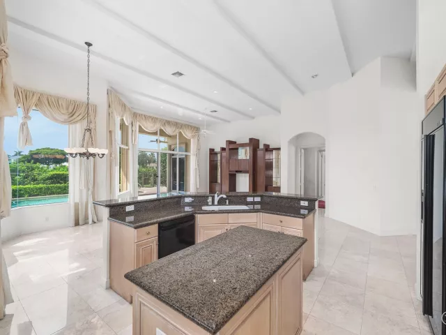 4-bedroom home for sale in Delray Beach - 7700 Bella Verde Way - MondialRealty