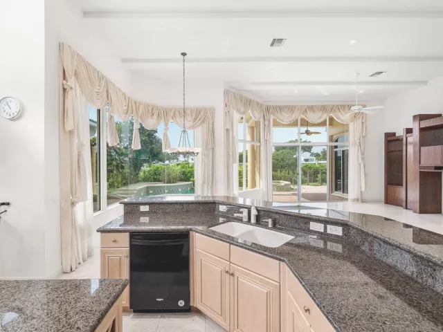 4-bedroom home for sale in Delray Beach - 7700 Bella Verde Way - MondialRealty