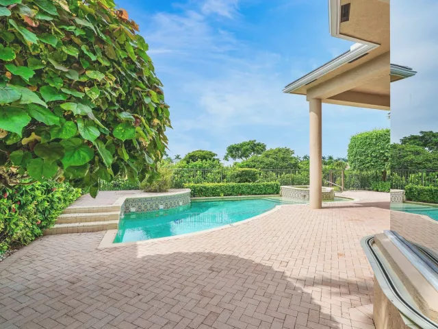 4-bedroom home for sale in Delray Beach - 7700 Bella Verde Way - MondialRealty
