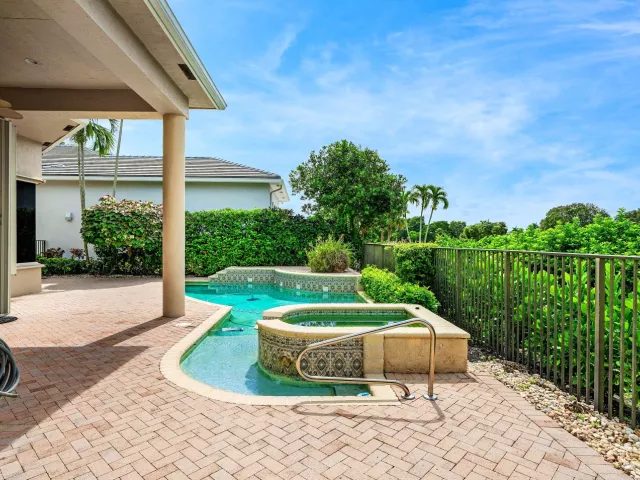 4-bedroom home for sale in Delray Beach - 7700 Bella Verde Way - MondialRealty