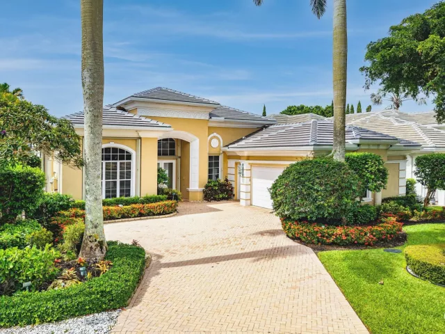 4-bedroom home for sale in Delray Beach - 7700 Bella Verde Way - MondialRealty