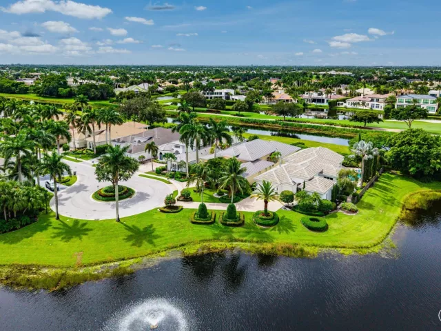 4-bedroom home for sale in Delray Beach - 7700 Bella Verde Way - MondialRealty