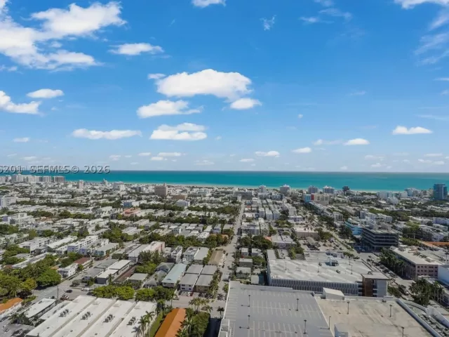 2-bedroom condo for rent in Miami Beach - 500 Alton 3304 - MondialRealty