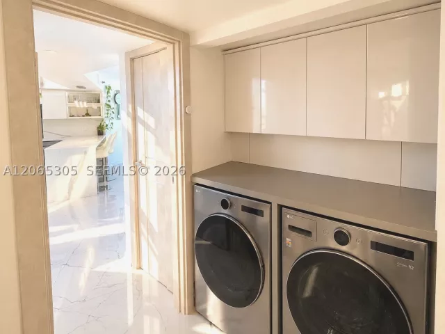 1-bedroom condo for rent in Aventura - 3600 Mystic Pointe Dr 1715 - MondialRealty