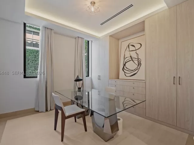 4-bedroom home for rent in Miami Beach - 5831 Alton Rd - MondialRealty