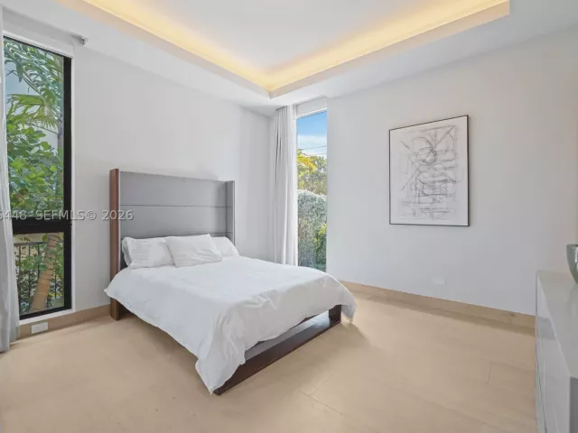 4-bedroom home for rent in Miami Beach - 5831 Alton Rd - MondialRealty