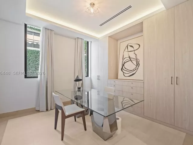 4-bedroom home for rent in Miami Beach - 5831 Alton Rd - MondialRealty