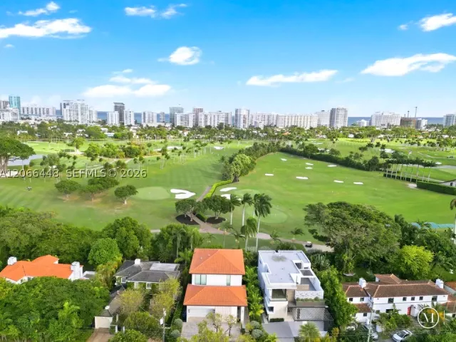 4-bedroom home for rent in Miami Beach - 5831 Alton Rd - MondialRealty