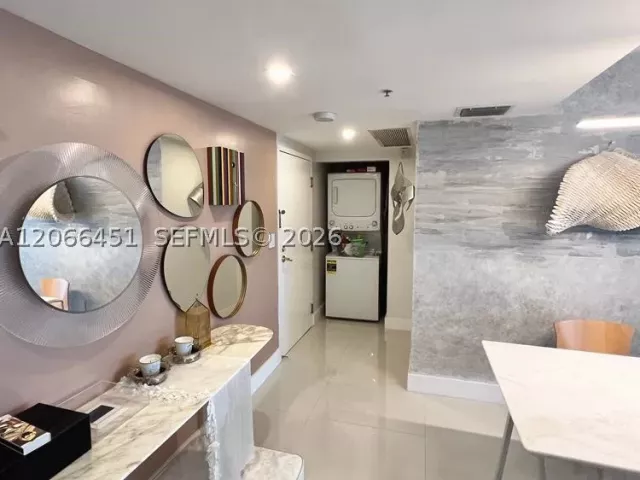 2-bedroom condo for rent in Miami - 800 Claughton Island Dr 704 - MondialRealty