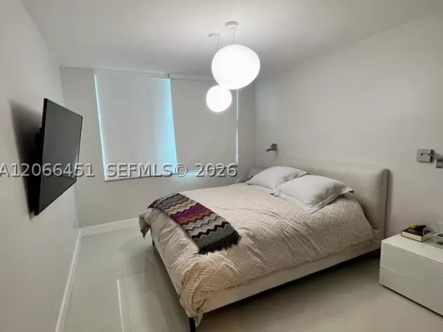 2-bedroom condo for rent in Miami - 800 Claughton Island Dr 704 - MondialRealty