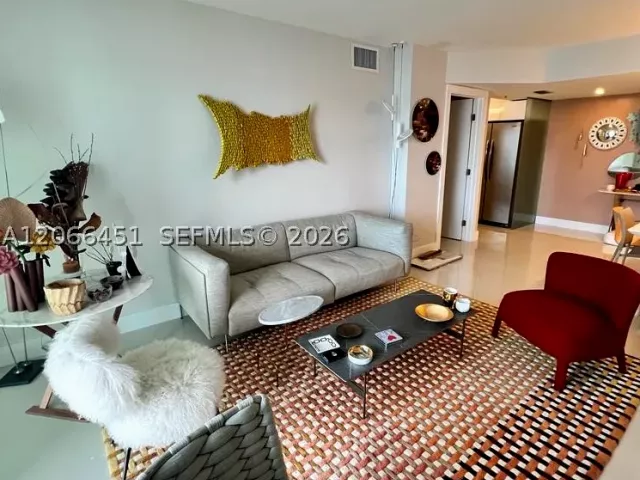 2-bedroom condo for rent in Miami - 800 Claughton Island Dr 704 - MondialRealty