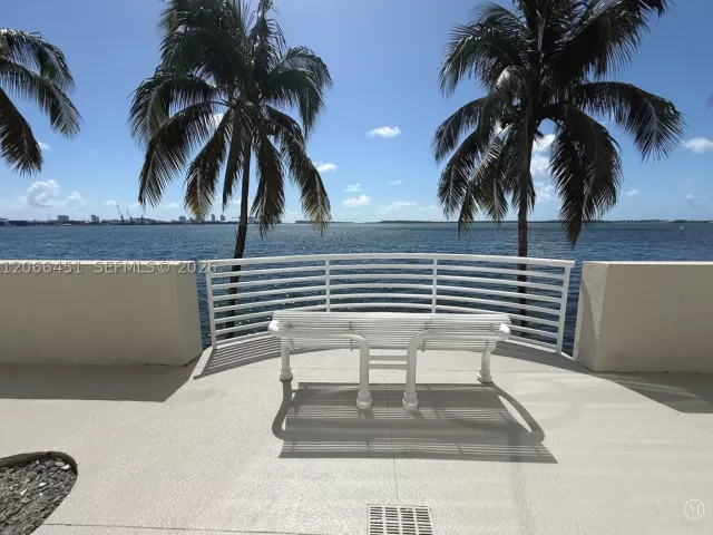 2-bedroom condo for rent in Miami - 800 Claughton Island Dr 704 - MondialRealty