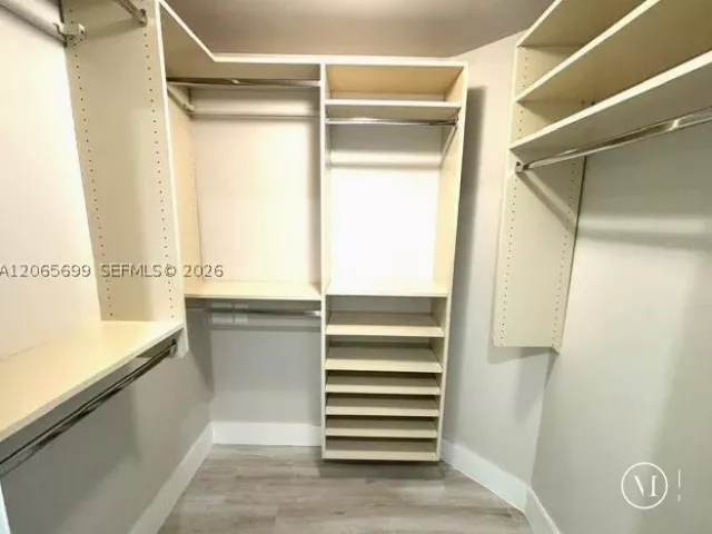 1-bedroom condo for sale in Coral Gables - 1300 Ponce De Leon Blvd 409 - MondialRealty