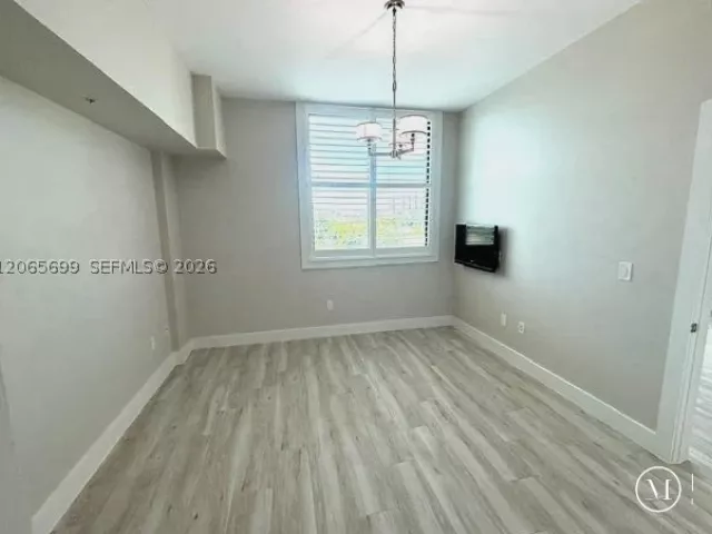 1-bedroom condo for sale in Coral Gables - 1300 Ponce De Leon Blvd 409 - MondialRealty