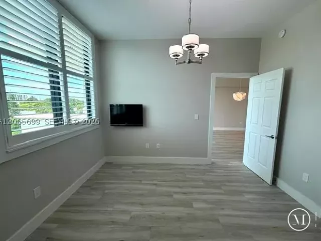 1-bedroom condo for sale in Coral Gables - 1300 Ponce De Leon Blvd 409 - MondialRealty