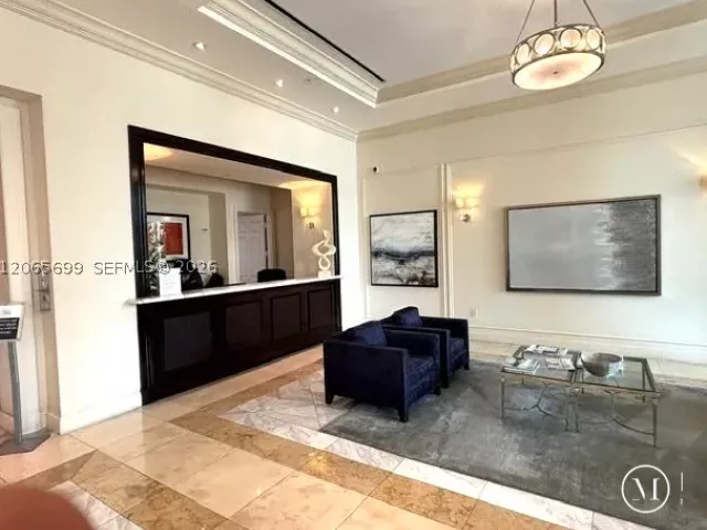 1-bedroom condo for sale in Coral Gables - 1300 Ponce De Leon Blvd 409 - MondialRealty