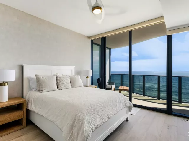 2-bedroom condo for rent in Pompano Beach - 900 N OCEAN Boulevard N 905 - MondialRealty
