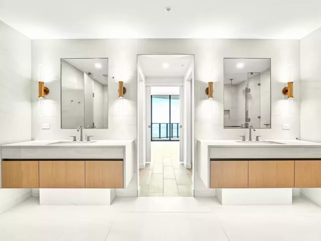 2-bedroom condo for rent in Pompano Beach - 900 N OCEAN Boulevard N 905 - MondialRealty