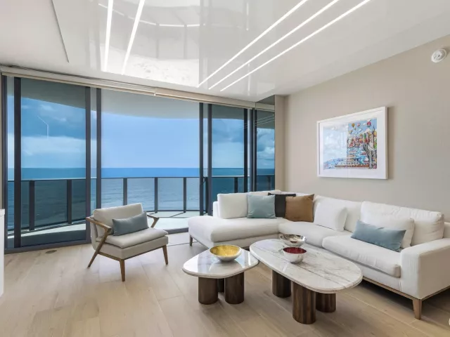 2-bedroom condo for rent in Pompano Beach - 900 N OCEAN Boulevard N 905 - MondialRealty