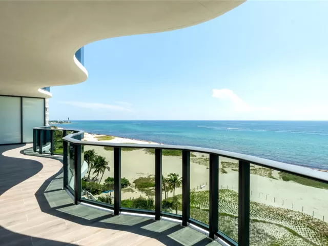 2-bedroom condo for rent in Pompano Beach - 900 N OCEAN Boulevard N 905 - MondialRealty