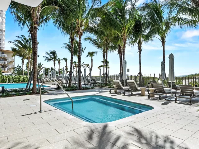2-bedroom condo for rent in Pompano Beach - 900 N OCEAN Boulevard N 905 - MondialRealty