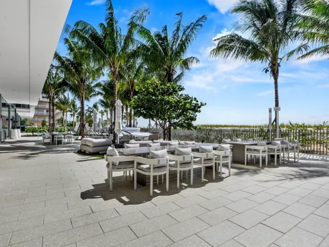 2-bedroom condo for rent in Pompano Beach - 900 N OCEAN Boulevard N 905 - MondialRealty