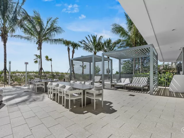 2-bedroom condo for rent in Pompano Beach - 900 N OCEAN Boulevard N 905 - MondialRealty