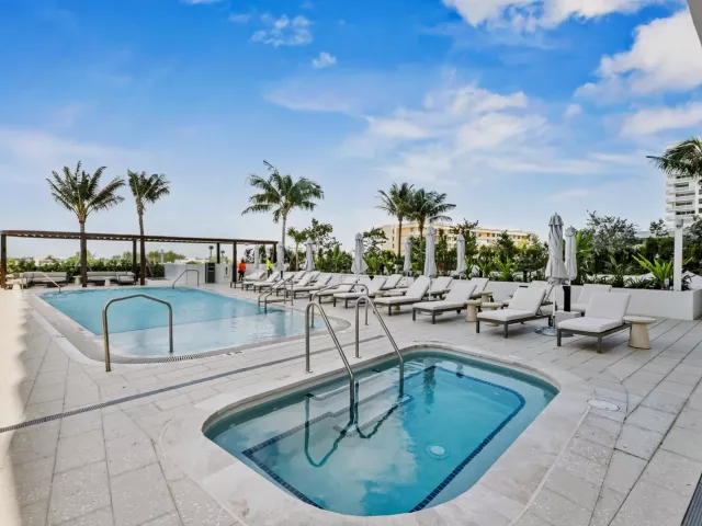2-bedroom condo for rent in Pompano Beach - 900 N OCEAN Boulevard N 905 - MondialRealty