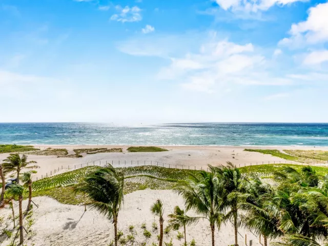 2-bedroom condo for rent in Pompano Beach - 900 N OCEAN Boulevard N 905 - MondialRealty