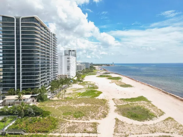 2-bedroom condo for rent in Pompano Beach - 900 N OCEAN Boulevard N 905 - MondialRealty