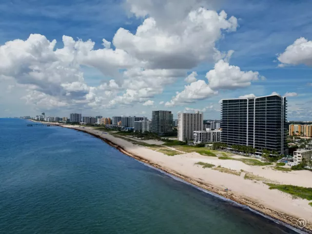 2-bedroom condo for rent in Pompano Beach - 900 N OCEAN Boulevard N 905 - MondialRealty