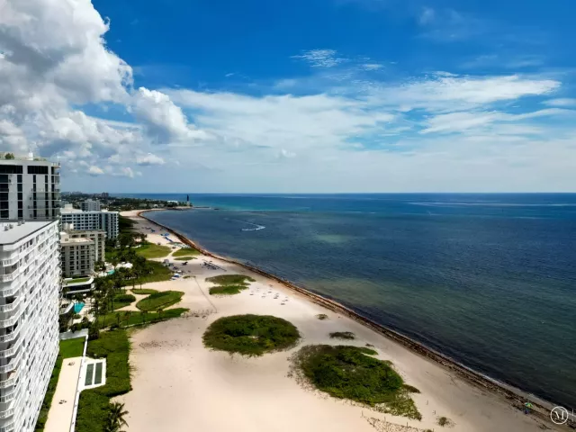 2-bedroom condo for rent in Pompano Beach - 900 N OCEAN Boulevard N 905 - MondialRealty