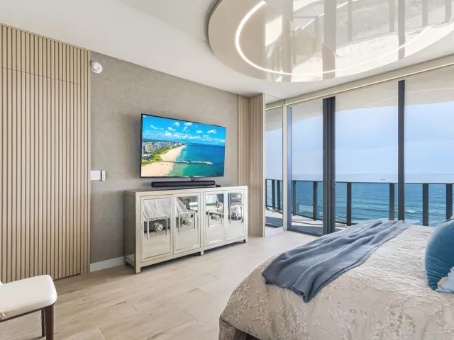 2-bedroom condo for rent in Pompano Beach - 900 N OCEAN Boulevard N 905 - MondialRealty