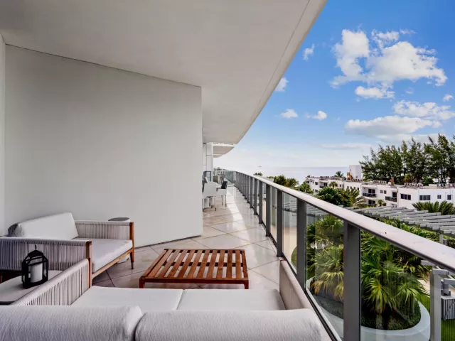 3-bedroom condo for sale in Fort Lauderdale - 701 N FORT LAUDERDALE BEACH Boulevard 405 - MondialRealty