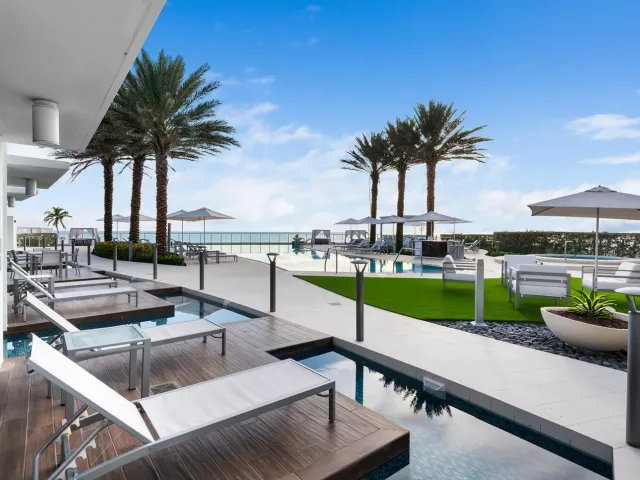 3-bedroom condo for sale in Fort Lauderdale - 701 N FORT LAUDERDALE BEACH Boulevard 405 - MondialRealty