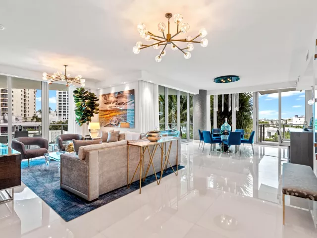 3-bedroom condo for sale in Fort Lauderdale - 701 N FORT LAUDERDALE BEACH Boulevard 405 - MondialRealty