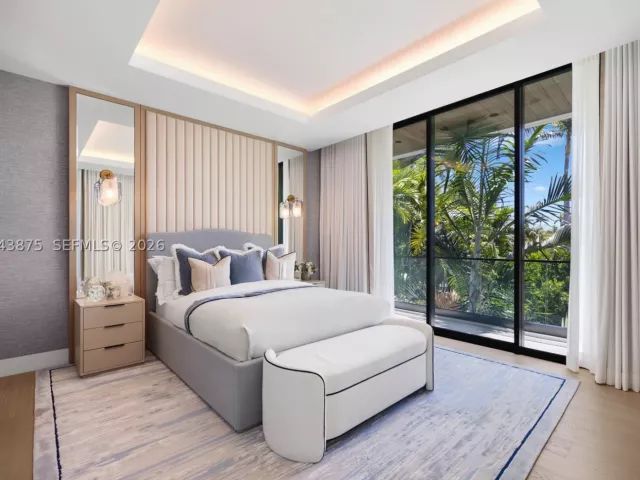7-bedroom home for sale in Miami Beach - 58 La Gorce Cir - MondialRealty