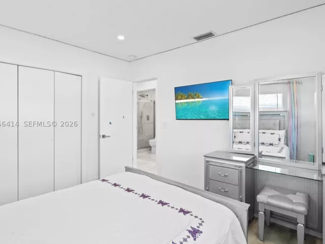 4-bedroom home for rent in Boca Raton - 669 NW 15th Ave 0 - MondialRealty